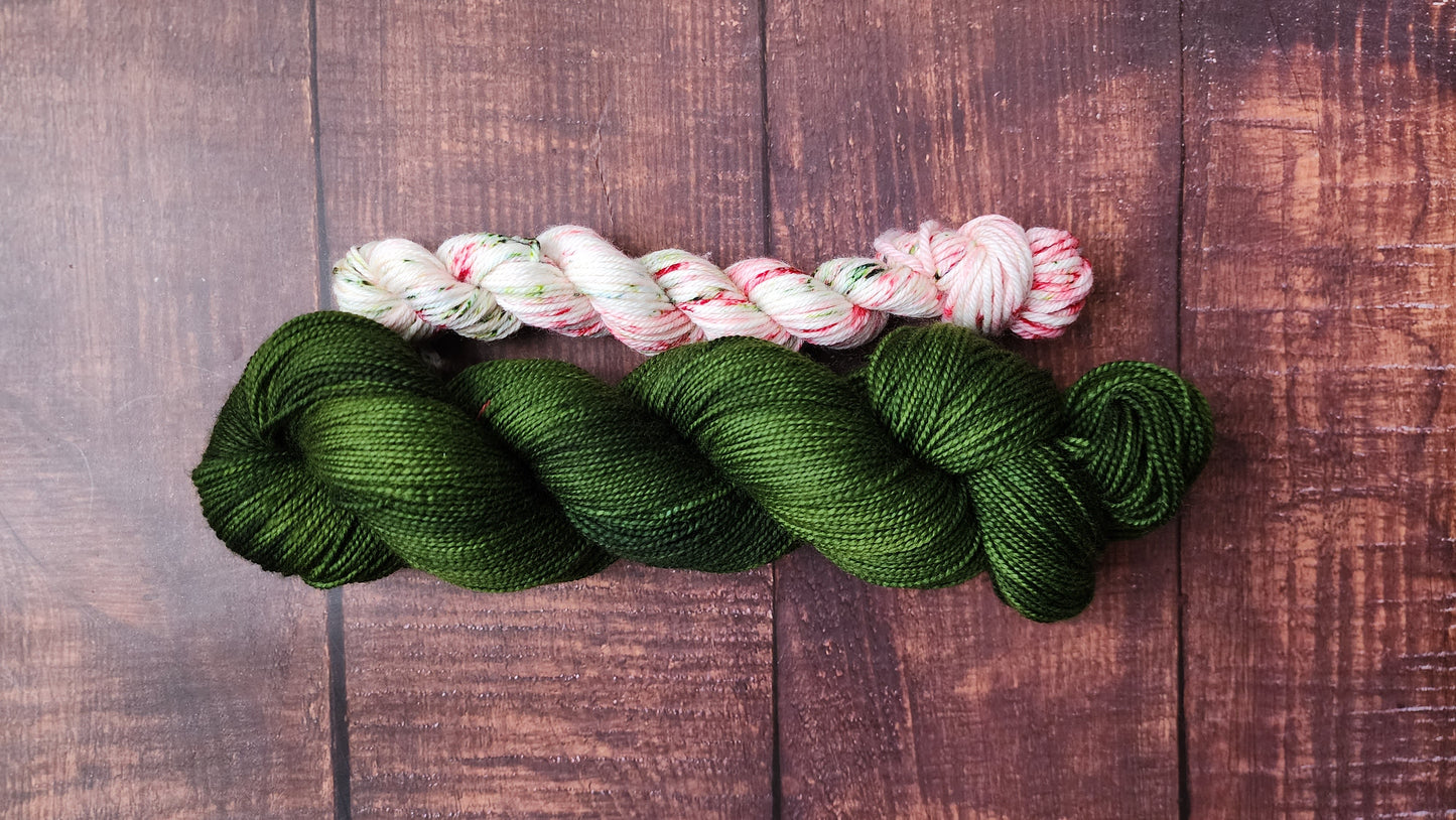 Haul out the Holly Sock Set