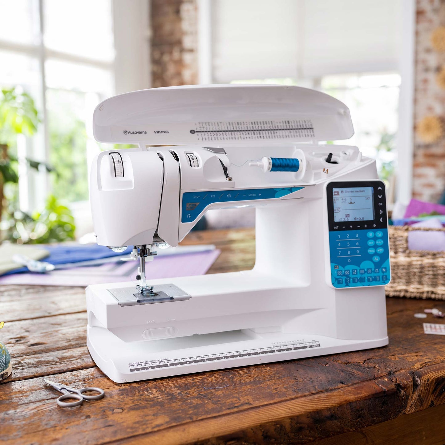 HUSQVARNA® VIKING® OPAL™ 650 Sewing Machine