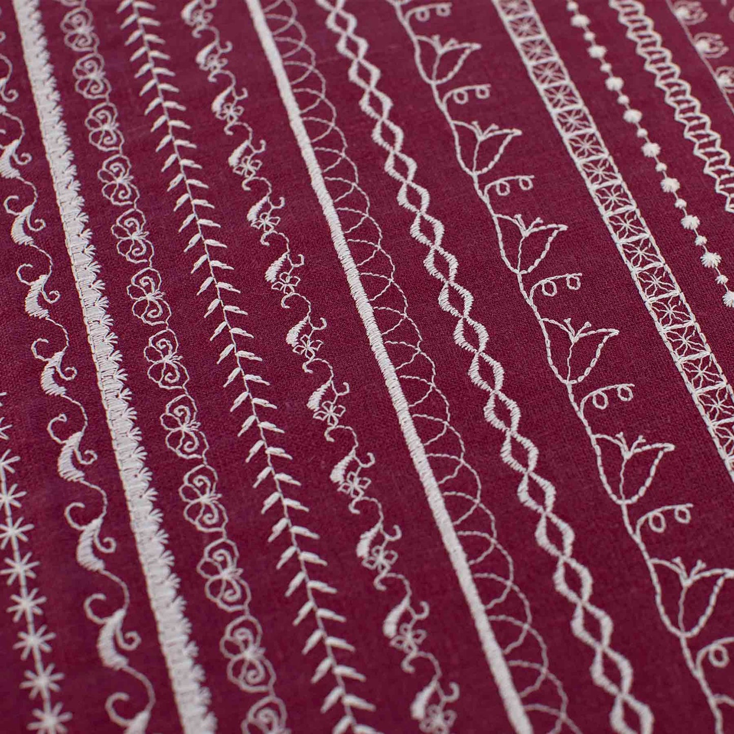 HUSQVARNA® VIKING® EPIC™ 95Q Sewing Machine