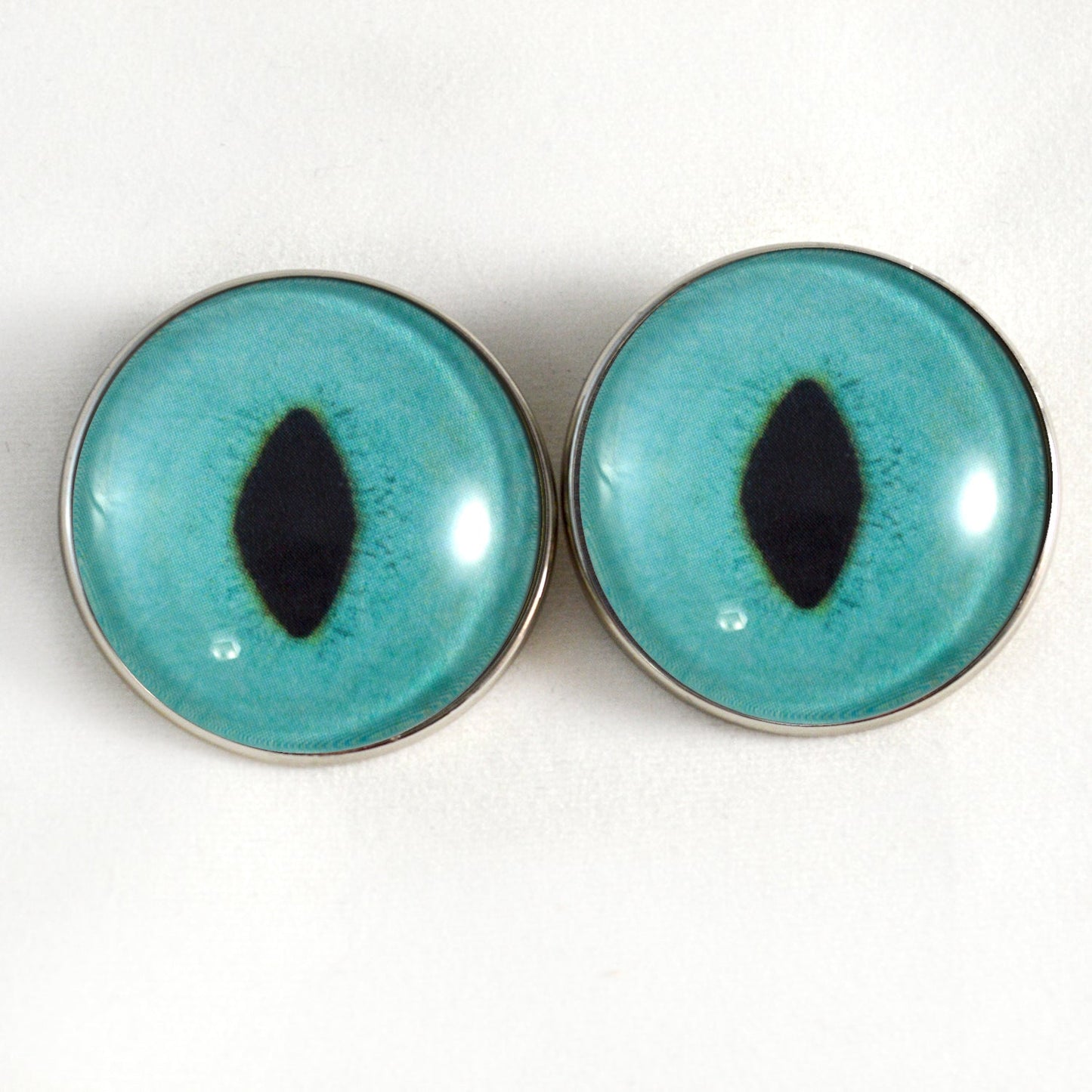 Bright Turquoise Cat Sew-On Button Glass Eyes