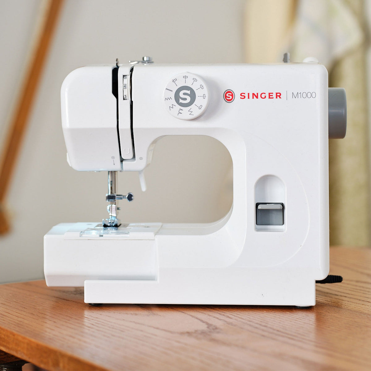 Mend Tech Machine SINGER® M1000 Mending Machine – Prismatic Fiber Arts