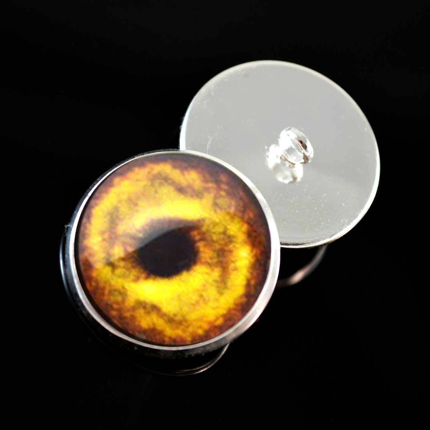 Golden Lion Sew-On Button Glass Eyes