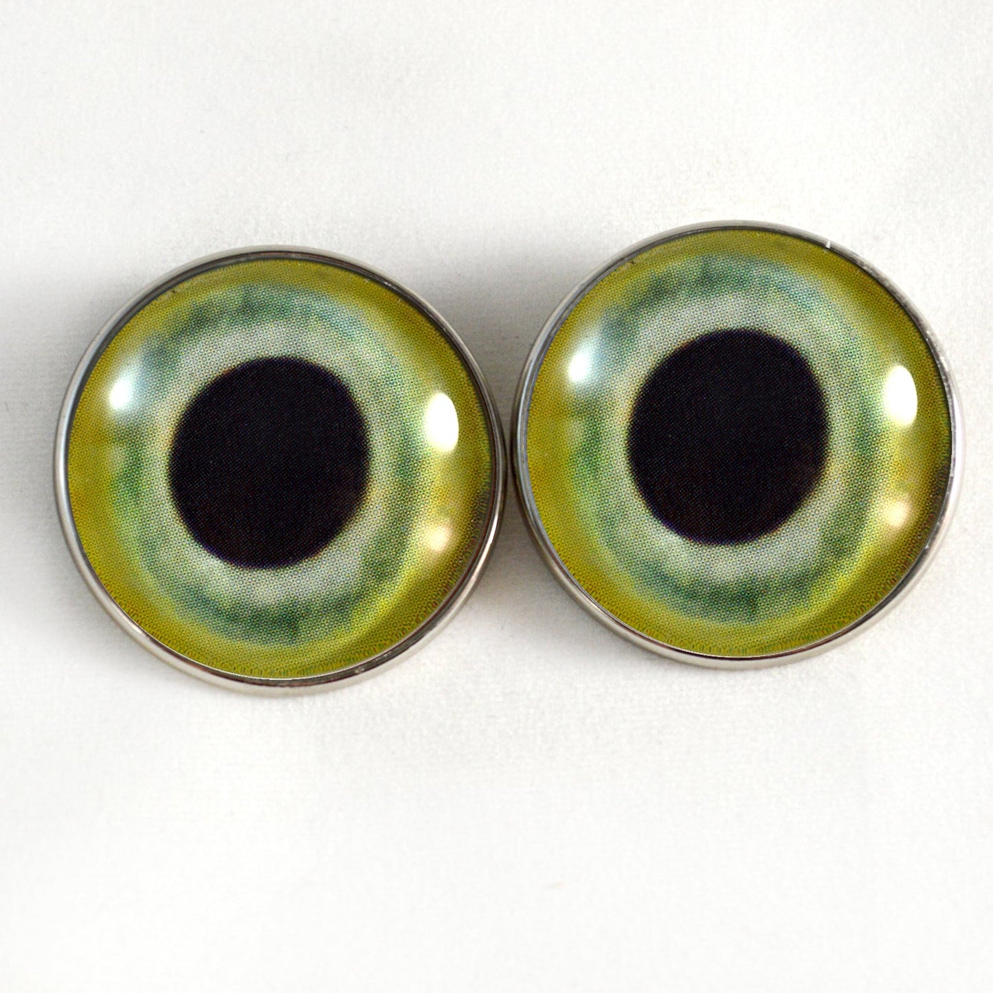 Light Green Parrot Sew-On Button Glass Eyes