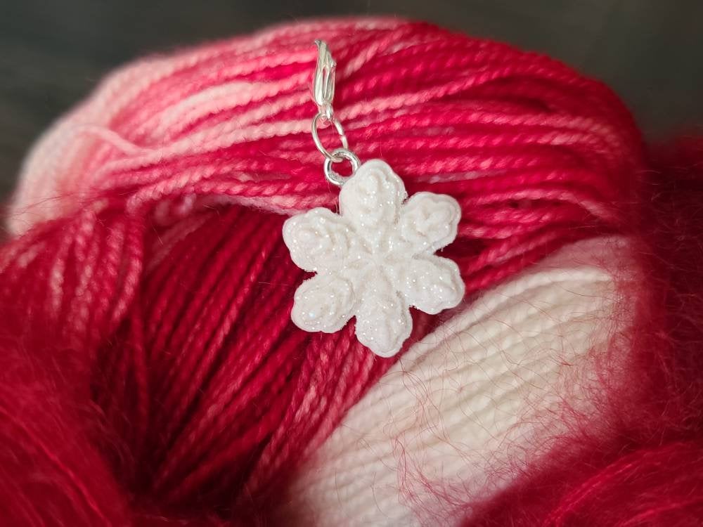 Holiday Yarn Wreath knit gift set