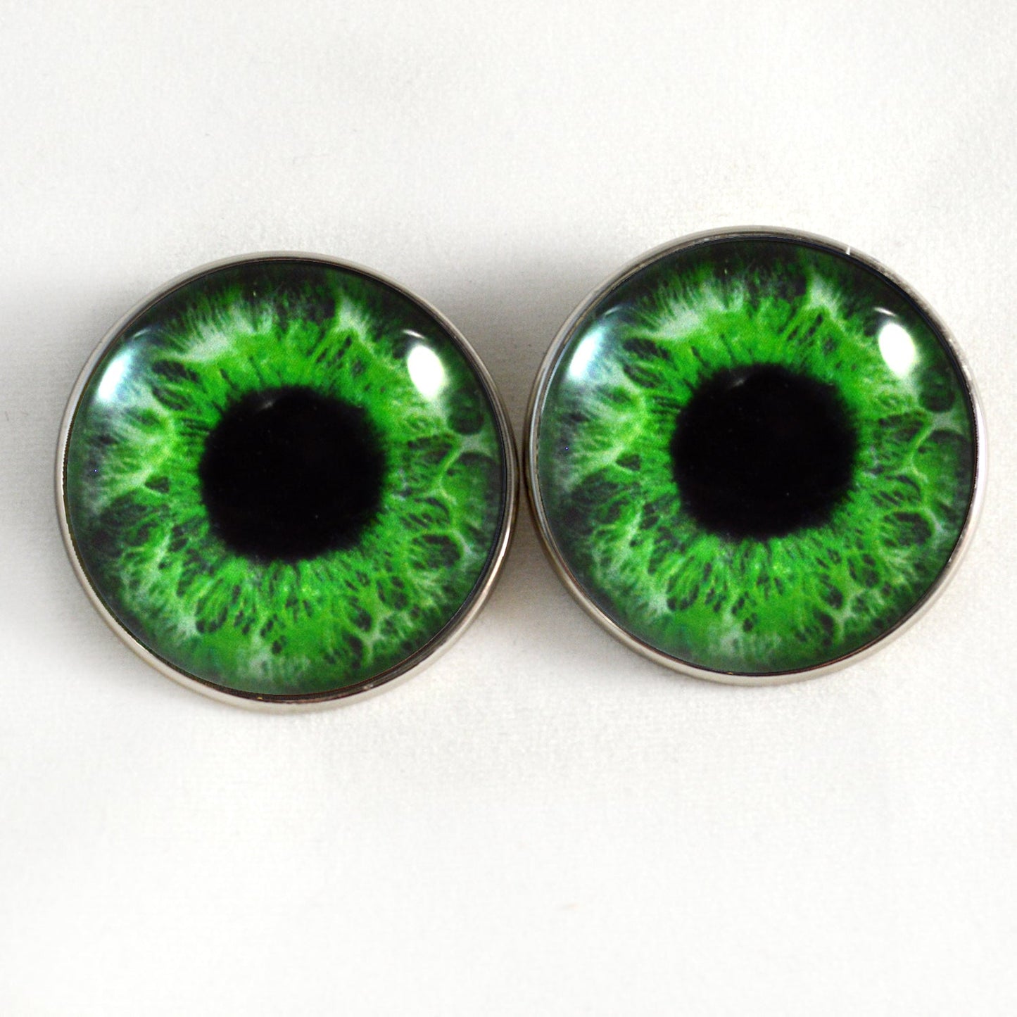 Intense Green Human Sew-On Button Glass Eyes