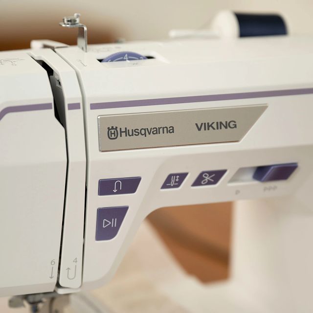 HUSQVARNA® VIKING® DESIGNER QUARTZ™ 29 Sewing & Embroidery Machine