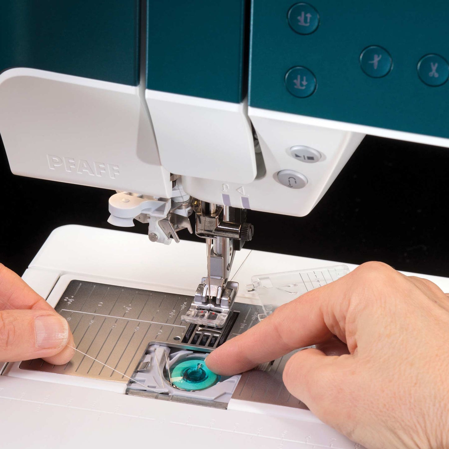 PFAFF® performance icon™ Sewing Machine