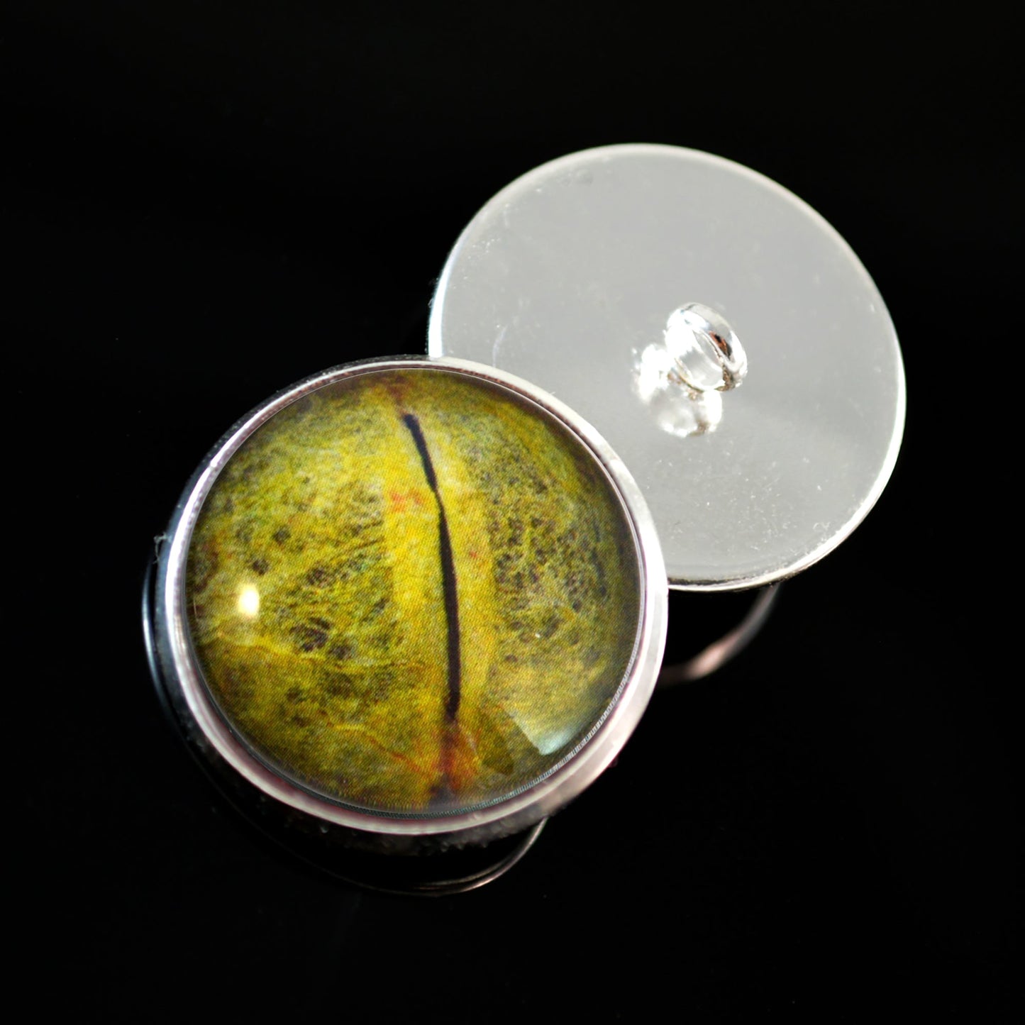 Green Python Snake Reptile Sew-On Button Glass Eyes