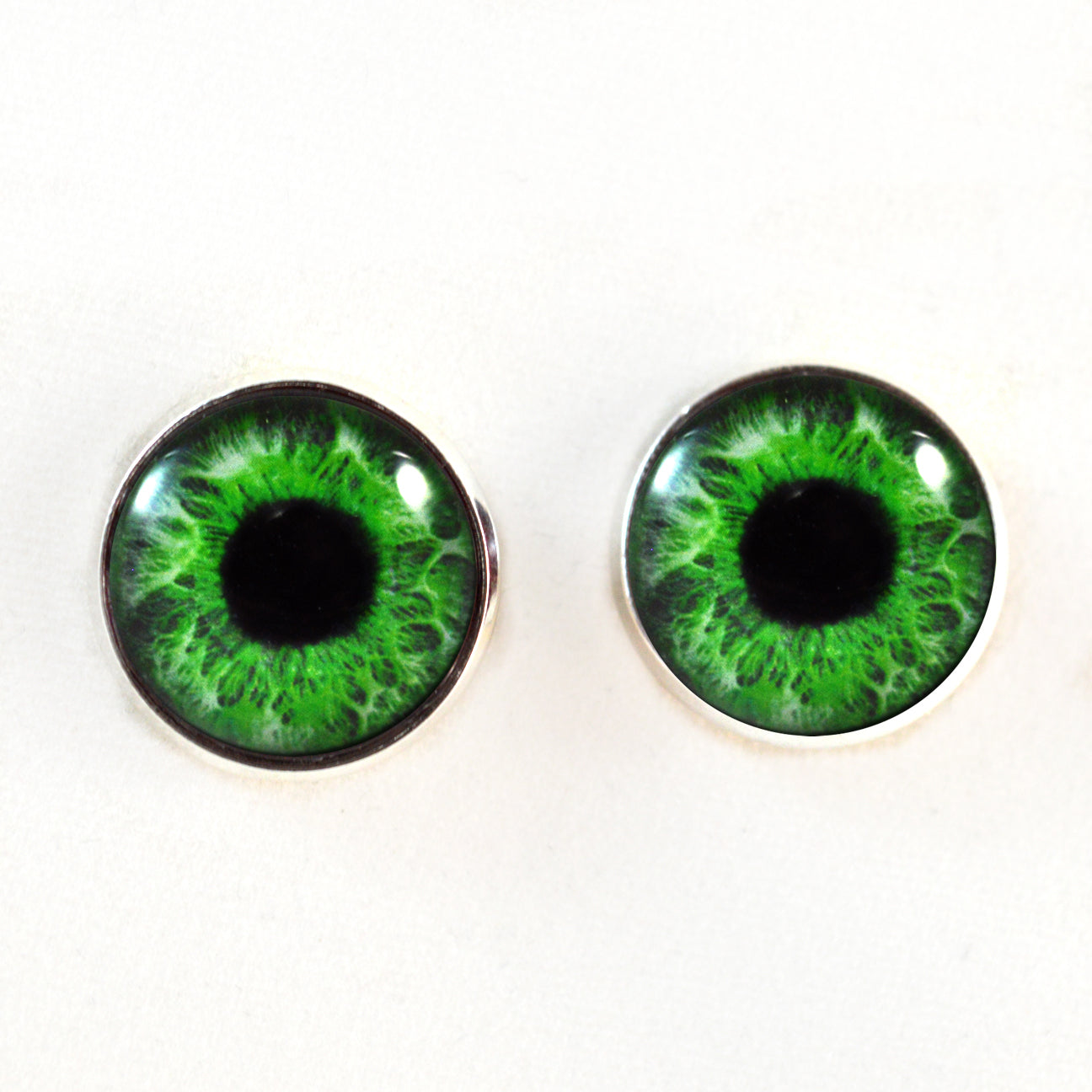 Intense Green Human Sew-On Button Glass Eyes